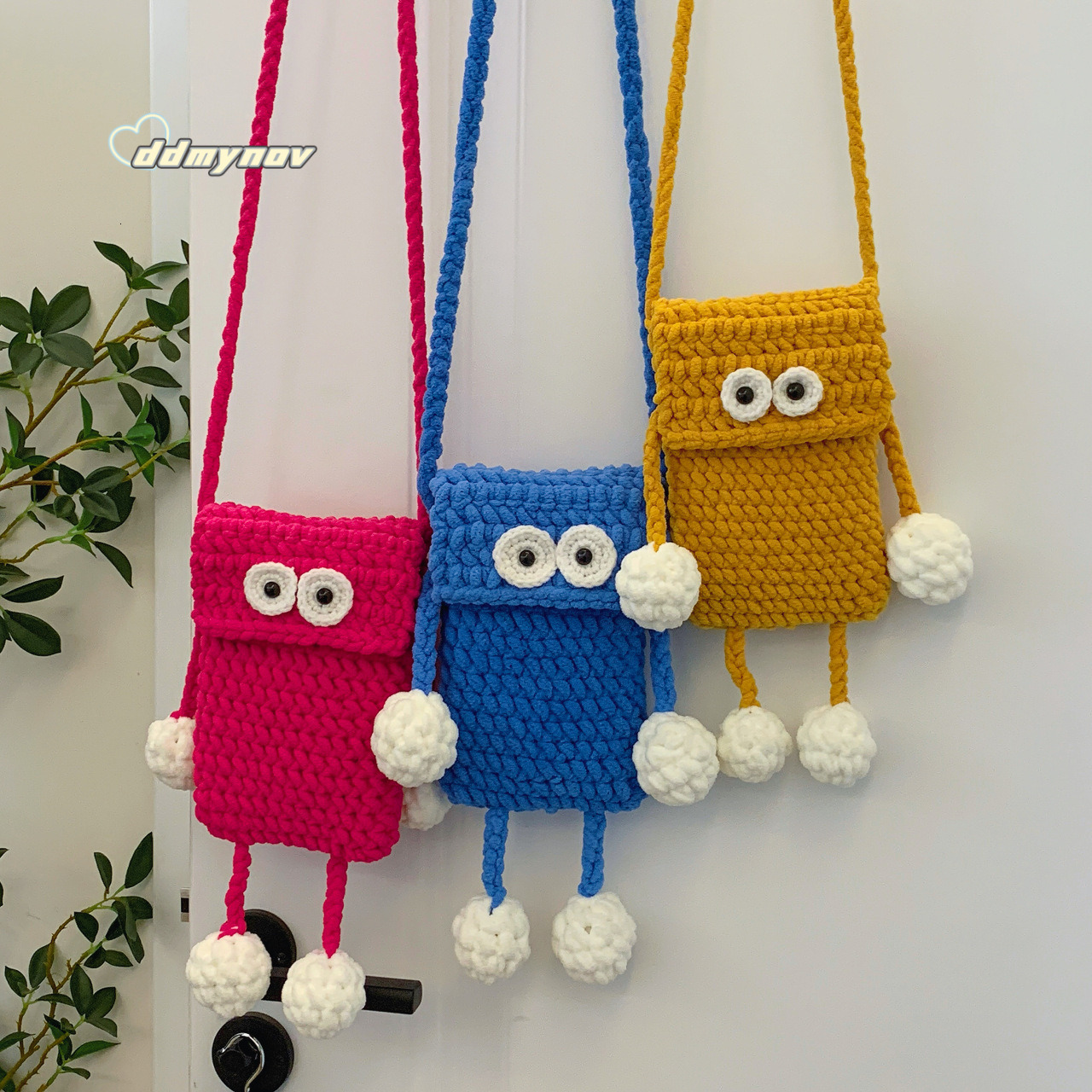 Autumn New Small Women's Phone Blue Knitted Cartoon Personality Plush Crossbody Trendy Bag ddmynov
