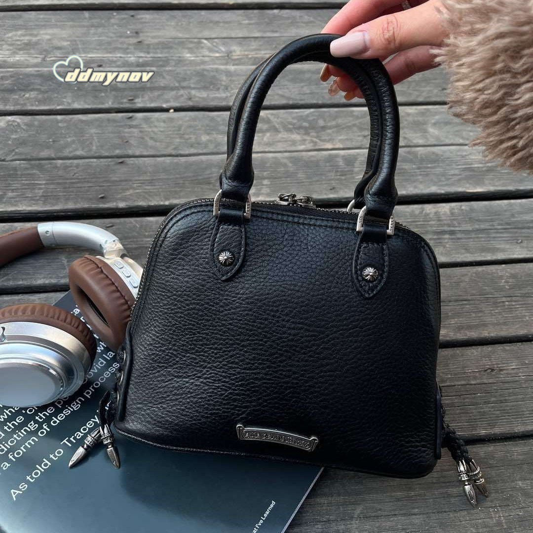 2025 New Motorcycle Shell Large Sword Dark Style Small Trendy Cool Girl Bag First Layer Cowhide Handbag ddmynov