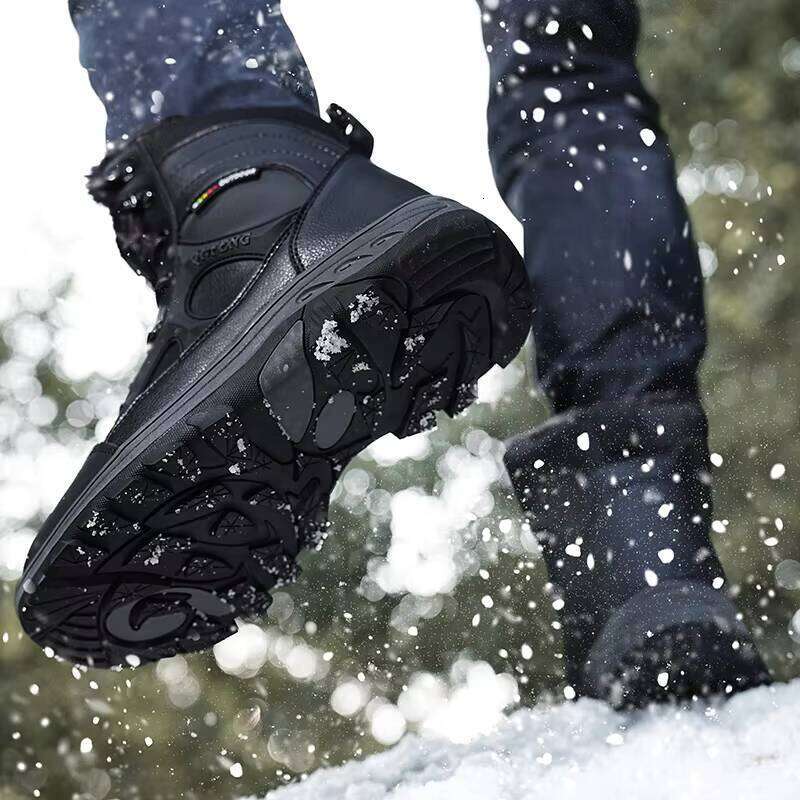 Outdoor Wholesale Waterproof Snow Non-slip Plush Boots for Men