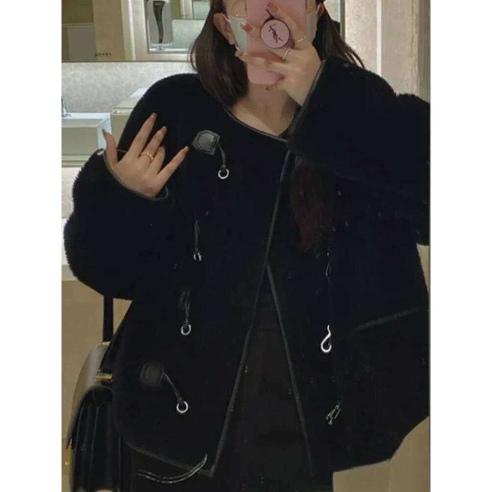 ZBZA Women's Faux Shearling Jacket Loose O-neck Long Sleeve Metal Single Breasted Double Pocket Solid Warm Overcoat Winter Coat