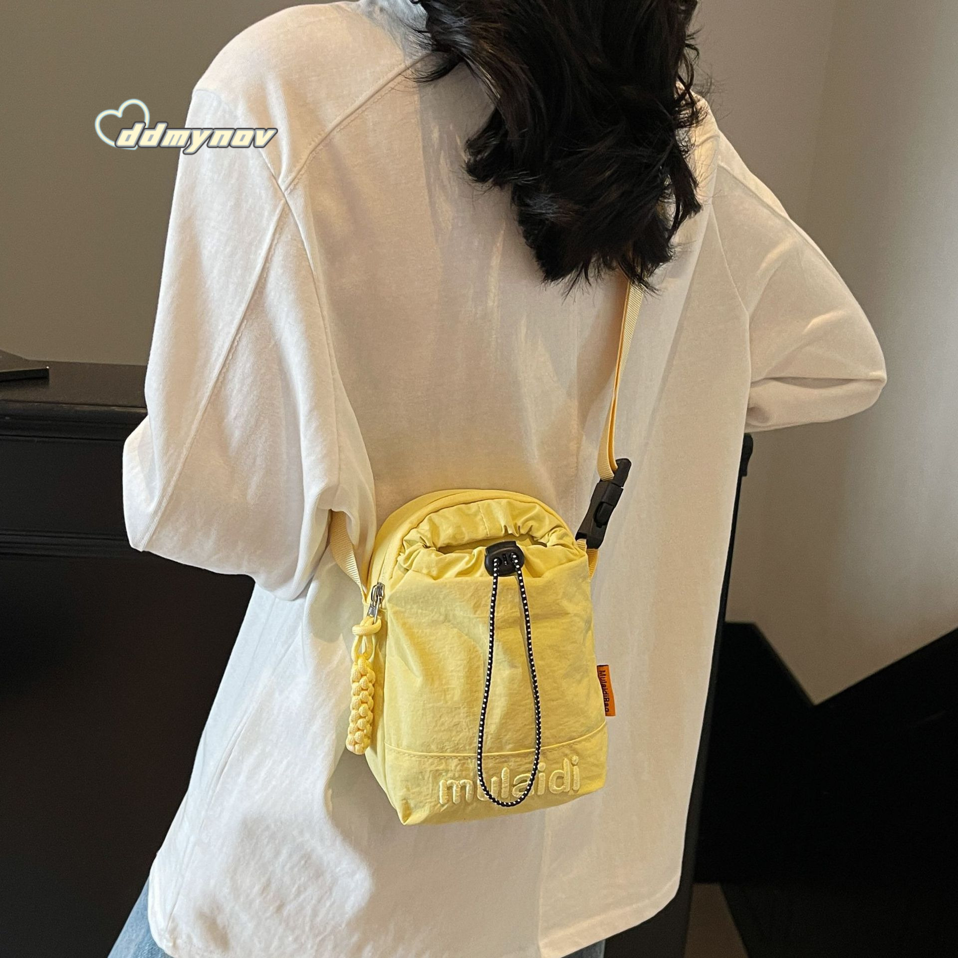 Phone for Women Small 2025 New Summer Mini Water Bottle Lightweight Simple Crossbody Bag ddmynov