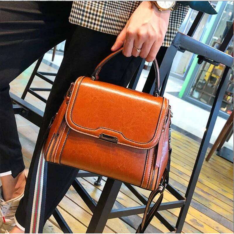 2025 New Leather For Women, High-Quality And Versatile Retro Style Small Square Bag, Single Shoulder Crossbody Bag 2025/06/10