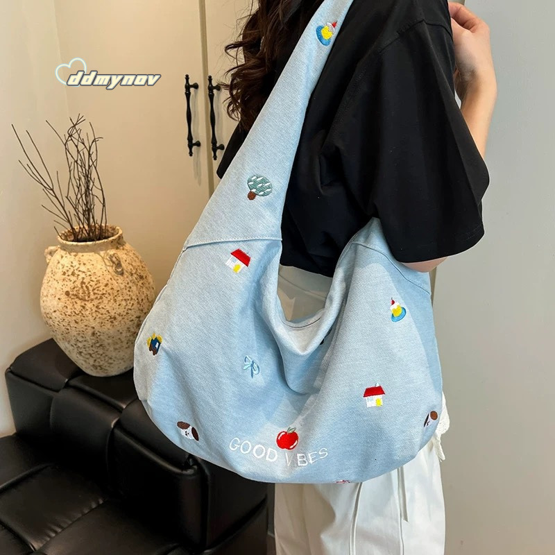 2025 Korean Style Embroidered Denim Crossbody for Women New Niche Large Capacity Commuter Canvas Shoulder Tote Bag ddmynov