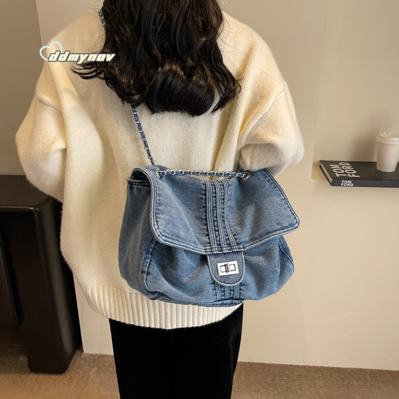 Denim Fabric for Women 2024 New Chain Shoulder Simple Fashion Commuter Large Capacity Tote Bag ddmynov