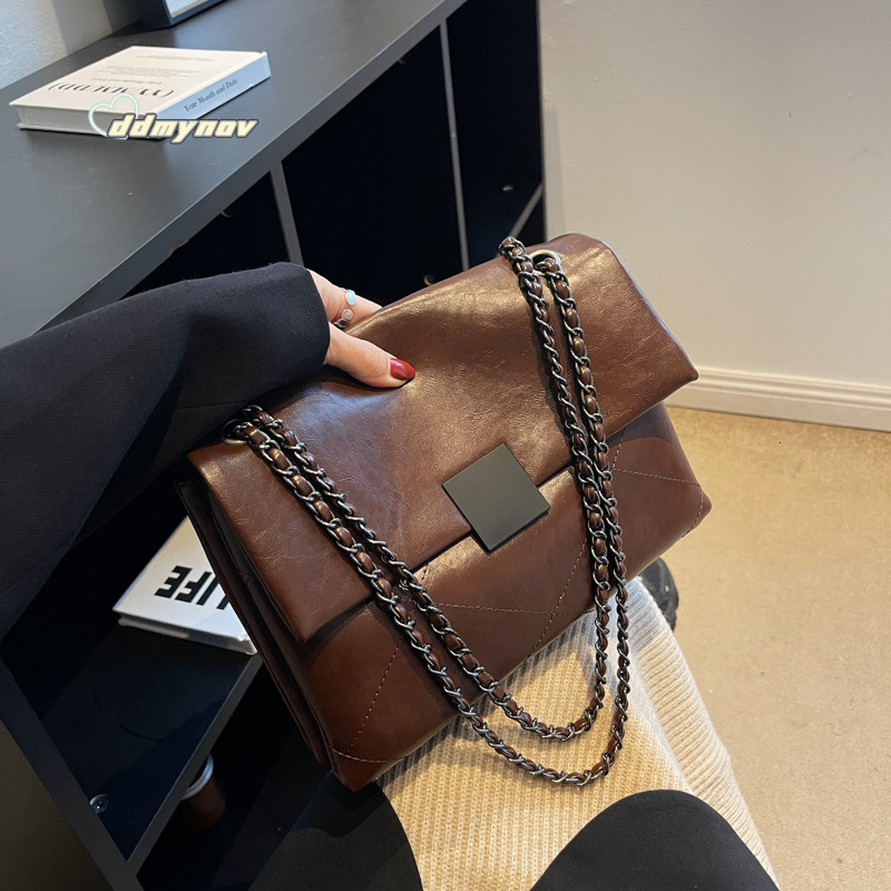 High-Quality Textured Chain for Women 2025 New Commuter Shoulder Underarm Trendy Fashion Versatile Crossbody Small Square Bag ddmynov