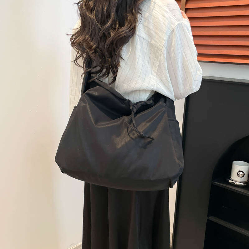 2025 New Large Capacity Casual Tote Fashion Bucket Simple Crossbody Bag