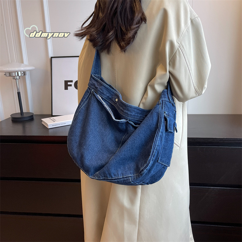 New INS Washed Denim Crossbody Bag for Women, Artistic Large Capacity Shoulder Bag, Trendy Fashion Student Backpack ddmynov