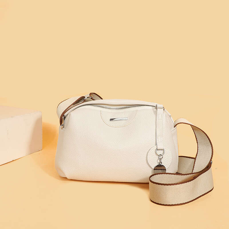 Top Layer Cowhide Soft Leather 2024 Fashion Small New Versatile Crossbody Women's Light Luxury Single Shoulder French Style Bag GUHUISHU
