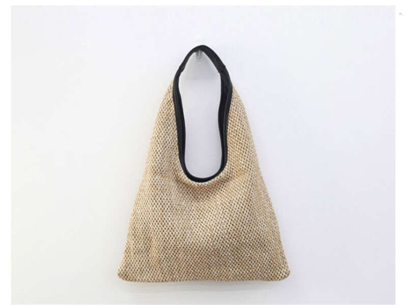 Niche Design INS Style Spring Summer New Woven Shoulder 2023 Trendy Beach Vacation Fashion Straw Bag