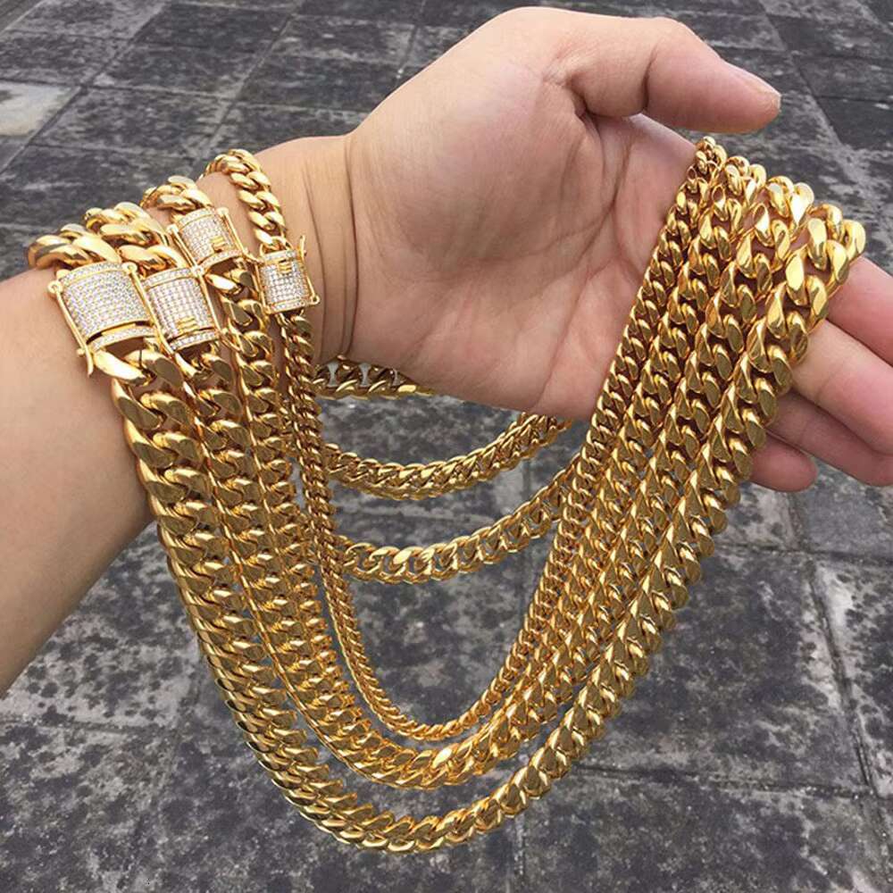 OACOCA Out Men Cuban Link Miami Chain Necklace Stainless Steel Rhinestone Clasp Hip Hop Men Curb Gold Casting Chain Necklaces
