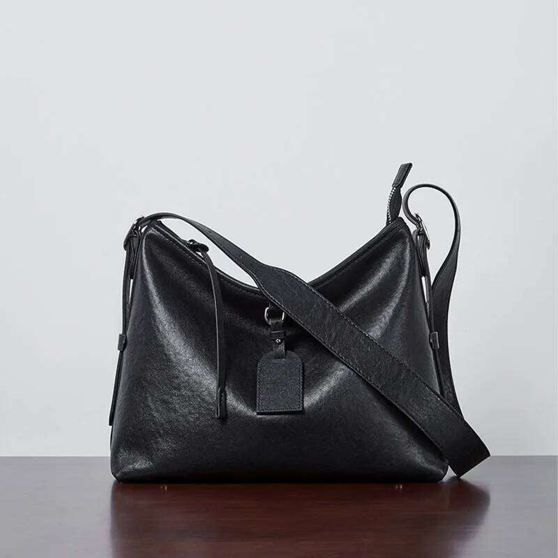 Leather Women's New Tote Large Capacity Shoulder Bag, Fashionable And Versatile Crossbody Bag 2025/06/10