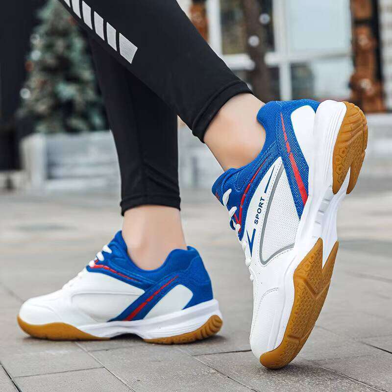 Hot Selling Breathable Badminton Men and Women From China Rubber Insole Sport Shoes for All Seasons