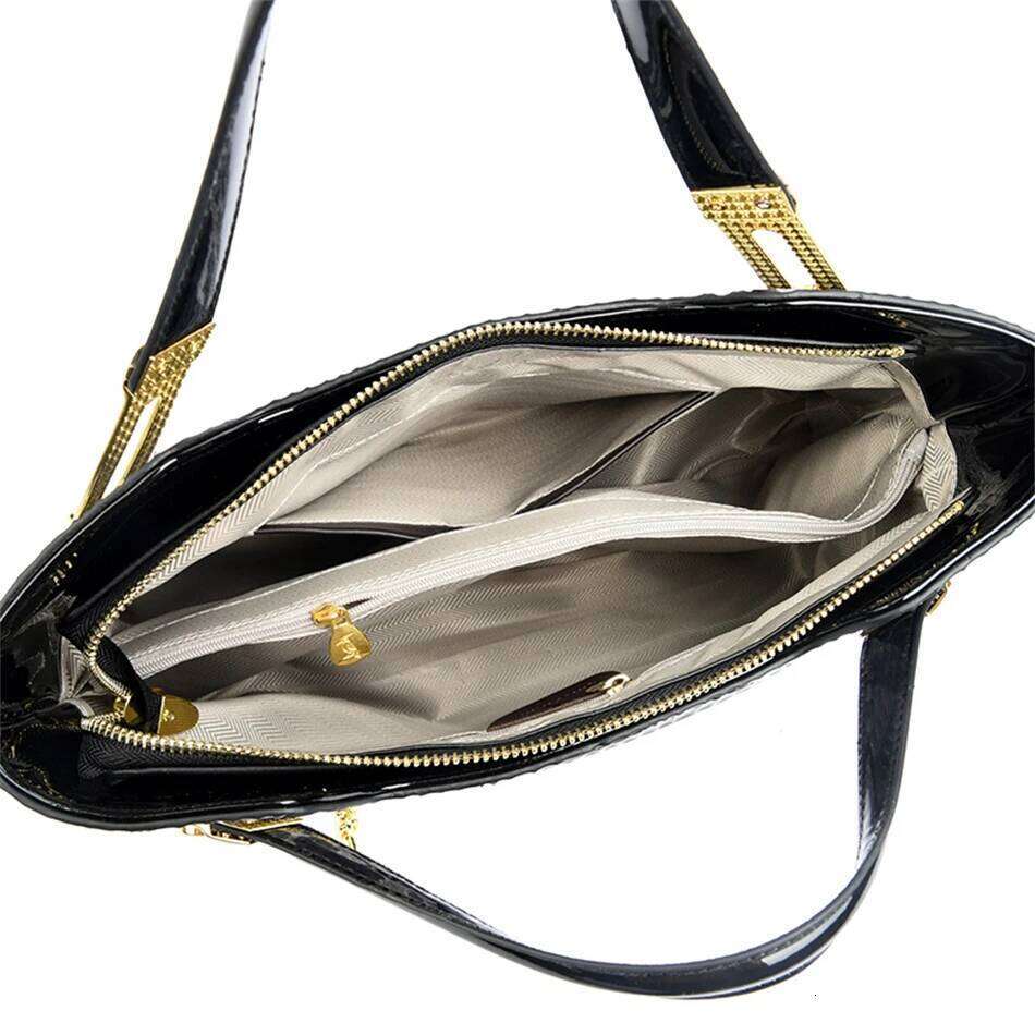 Fashion Trend Noble Women Python Pattern Ladies Handbag And Purse Elegant Wedding Party Casual Tote 2024