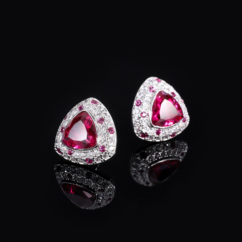 Hypoallergenic Crafted Triangle Pendants with Deep Red Gems Suitable for Everyday Attire