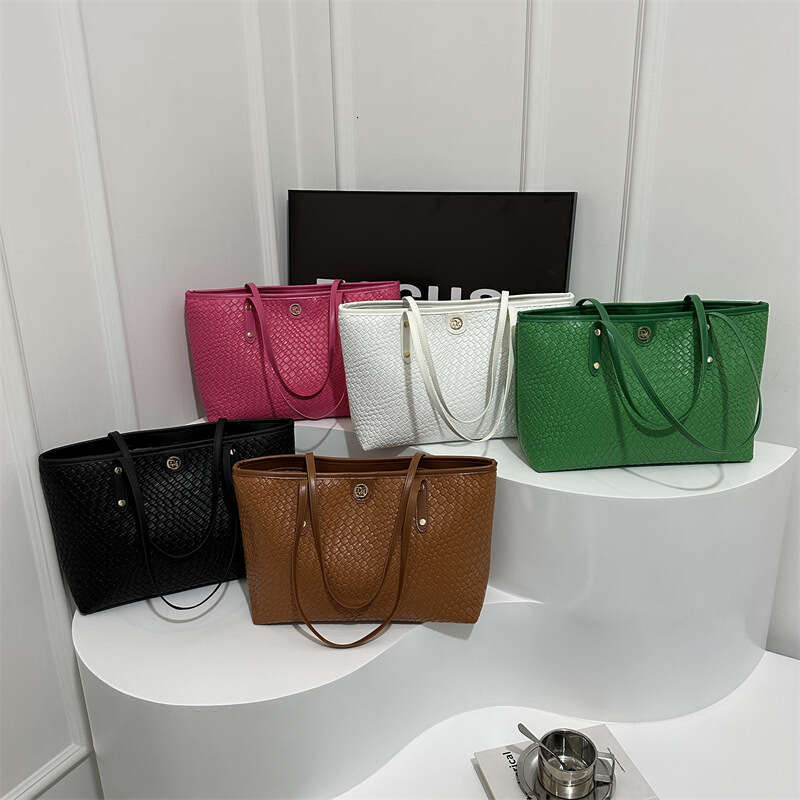 2024 New Women's Casual Large Capacity Tote for College Students Fashionable Simple Shoulder Bag