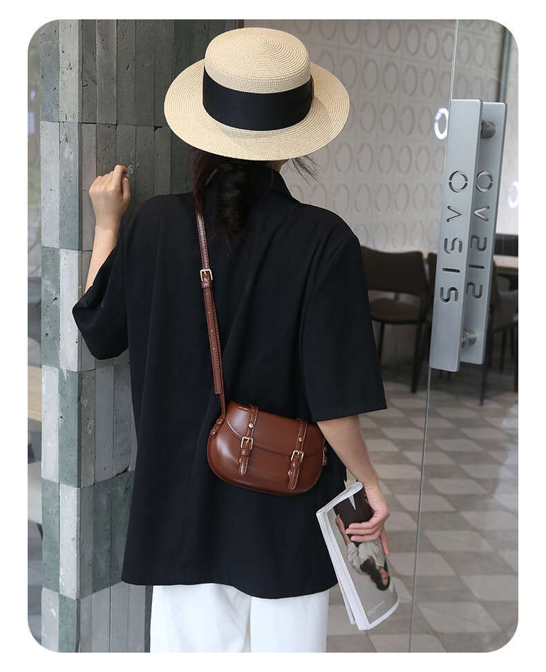 2025 New High-End Crossbody Simple Shoulder Fashion Saddle Niche Solid Color Phone Bag