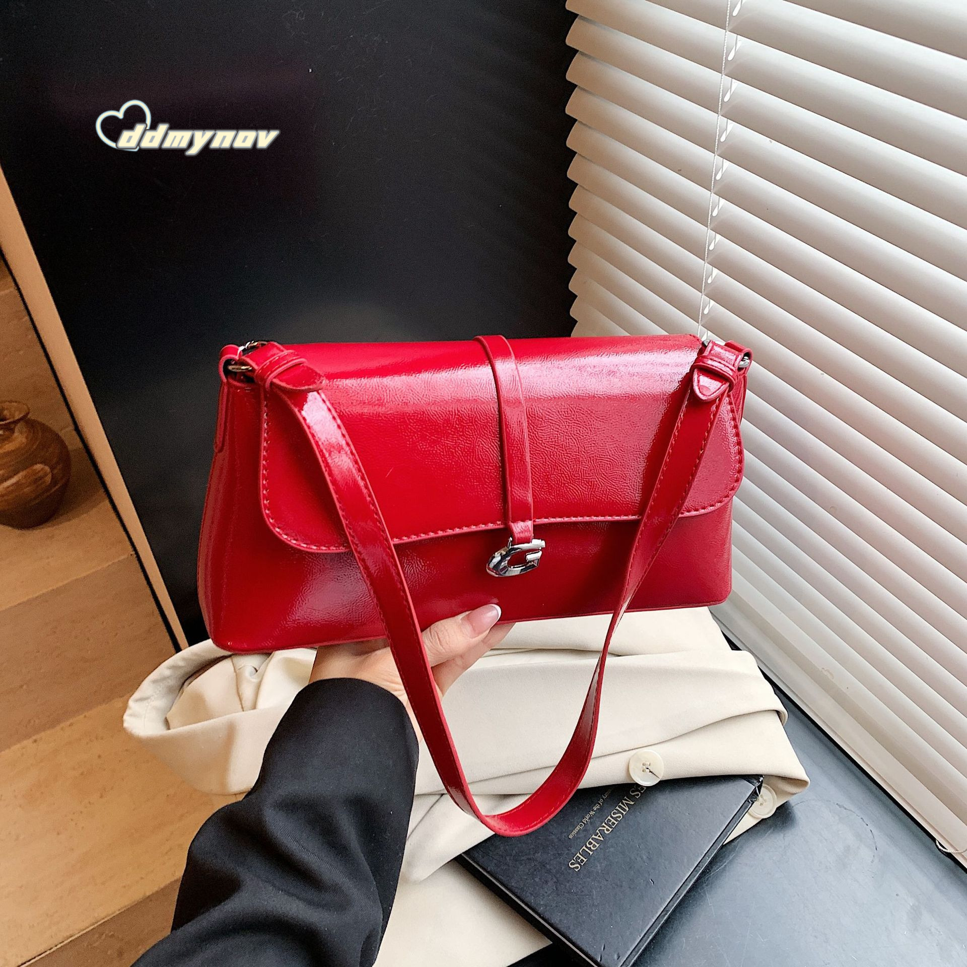 High-end Baguette for Women, Solid Color, Fashionable and Simple Shoulder Versatile Small Square Bag, Commuter Underarm Bag ddmynov