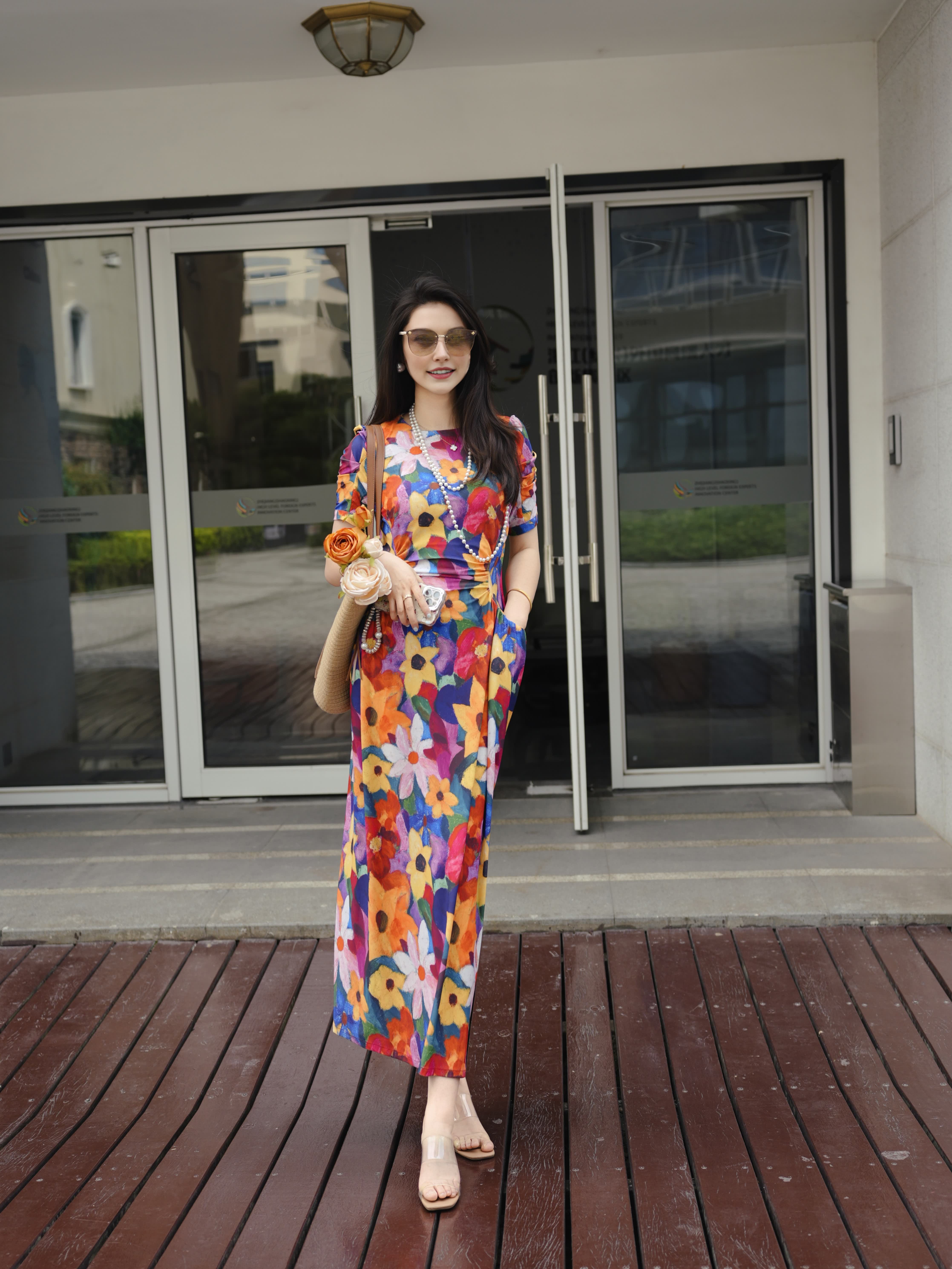 HZHJ original designer's colorful short sleeved dress with fashionable French temperament