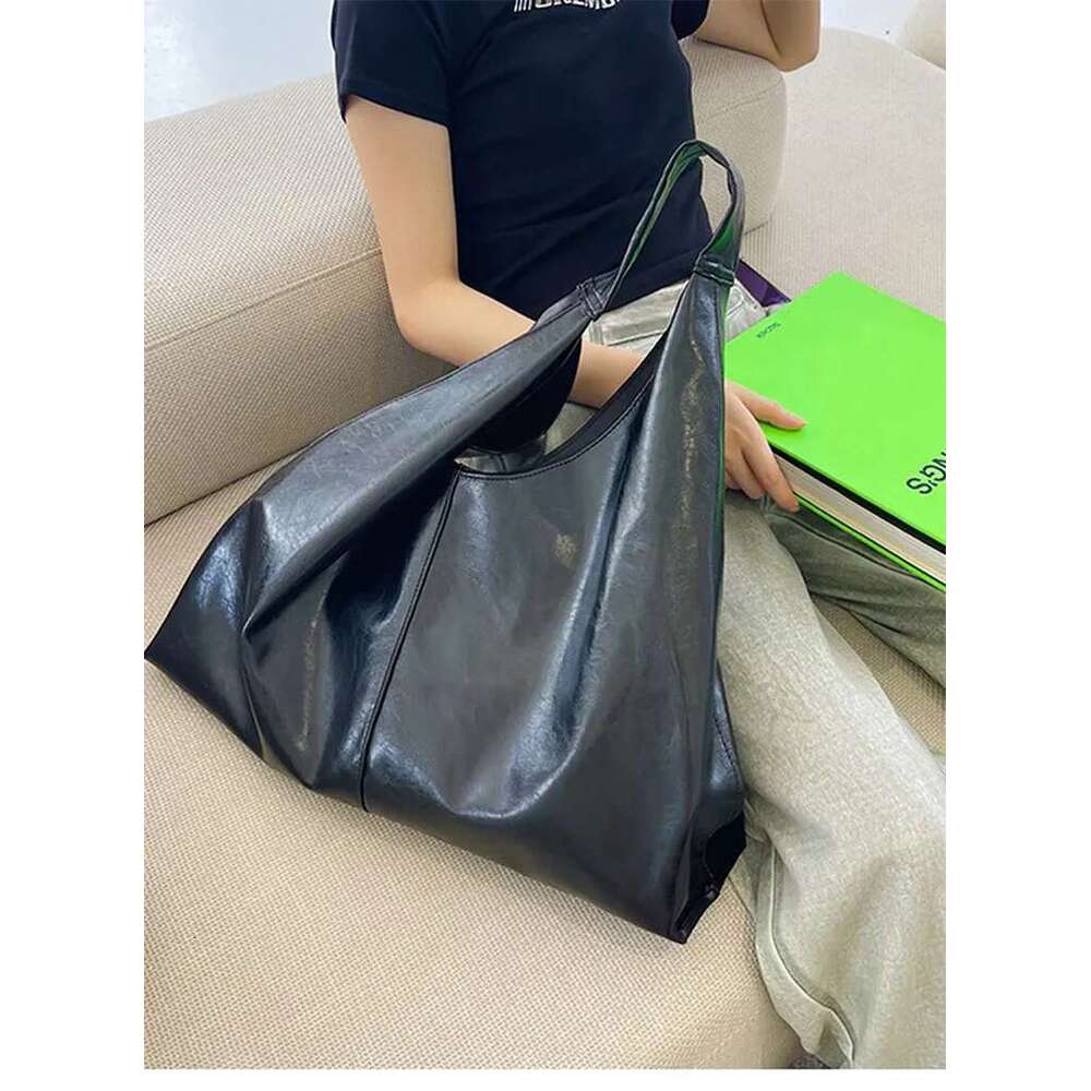 Fashion Sier Women shoulder Large brand design ladies Hobos handbags PU Leather Big Totes Commuting female Armpit bag bols