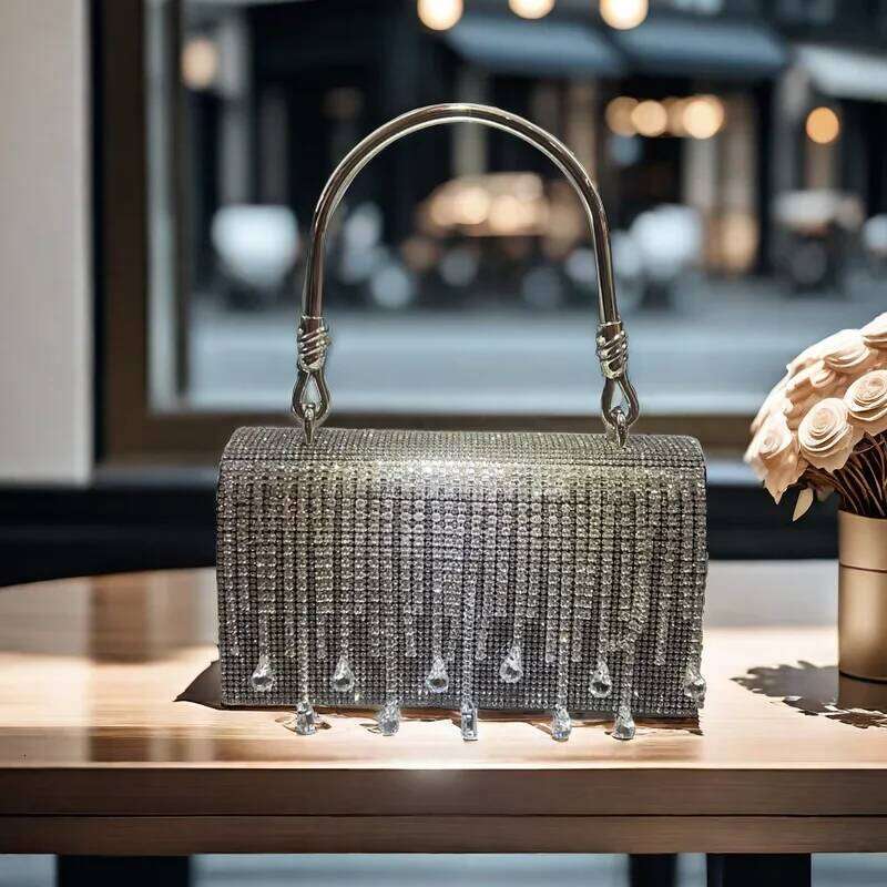 Women 2025 New Internet Celebrity Fresh Hot Dia Rhinestone Fringed Chain Small Square Shoulder Messenger Bag