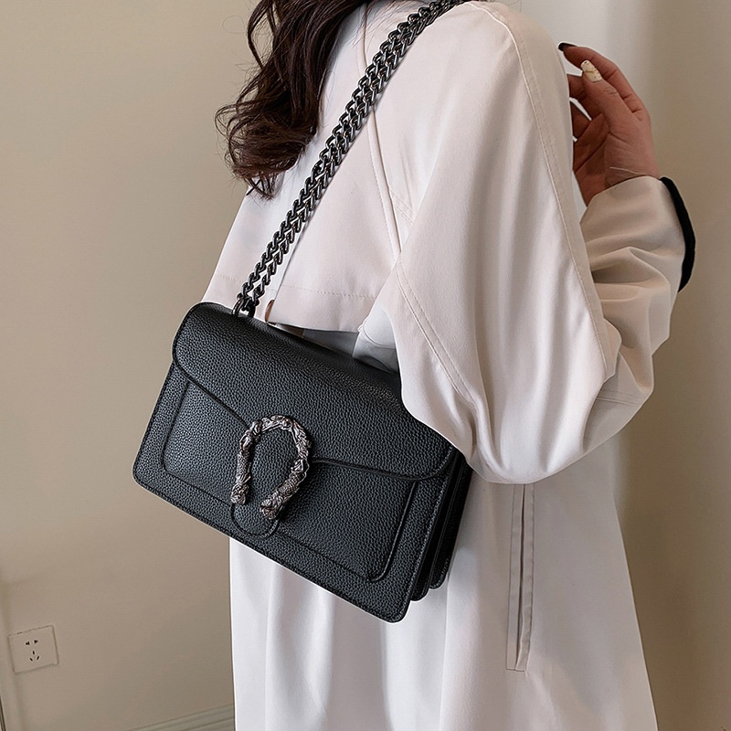 Free shipping 2025 designer women's luxury fashion new chain shoulder crossbody bag Korean version black brown