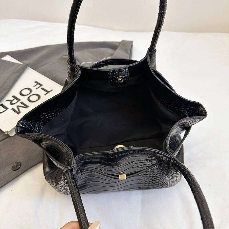 Meet You Vintage Crocodile Print Women's Pu Leather Tote Design Pleated Female Daily Large Capacity Commuter Bag
