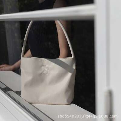 Korean Niche Mucu and Ebony Fashion Commuter Tote Handbag Nylon Underarm Bag for Women