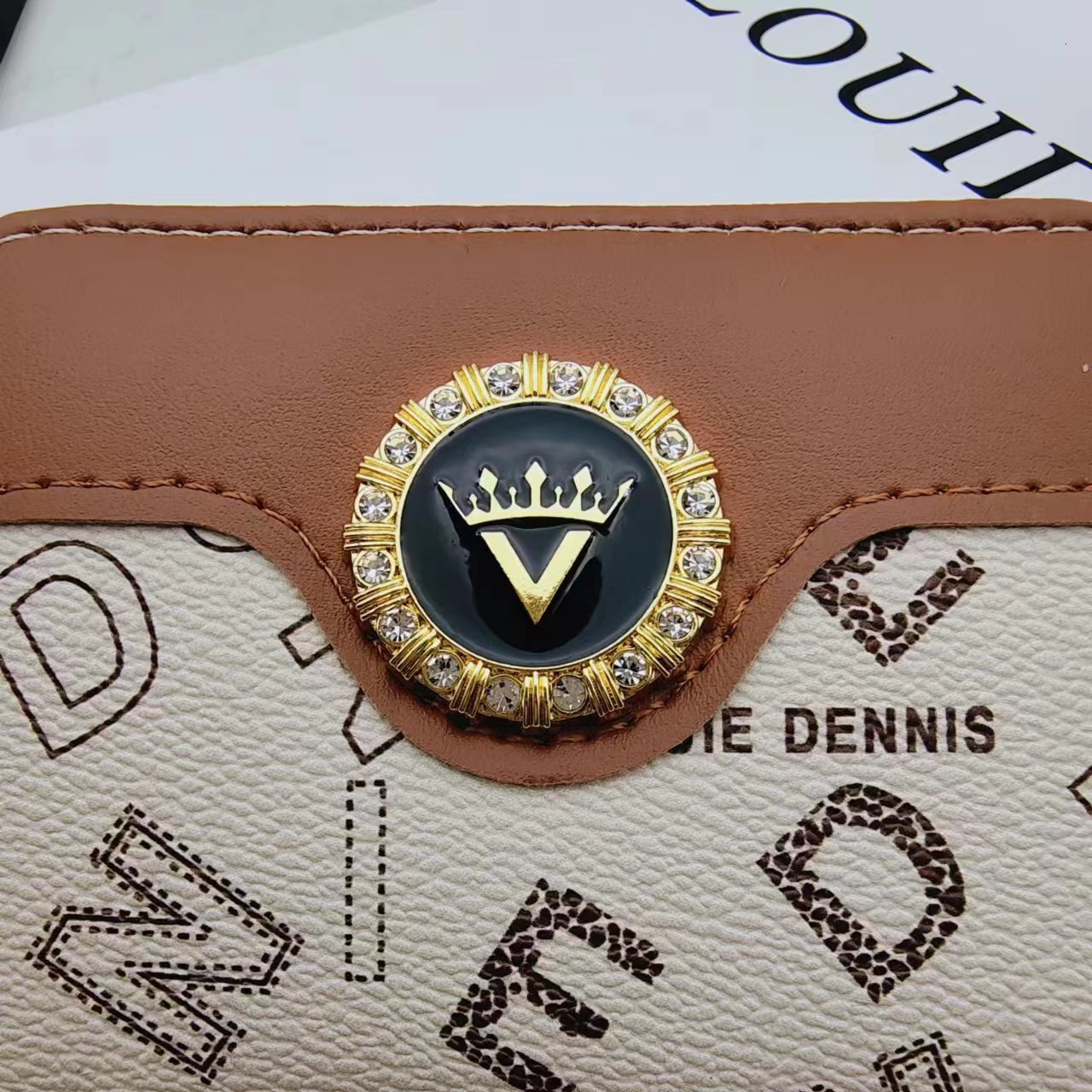 Free Shipping 2025 New Designer Bag Exquisite High-end Multi Card Slot Card Bag Short Compact Coin Bag Trendy High-quality Women's Wallet