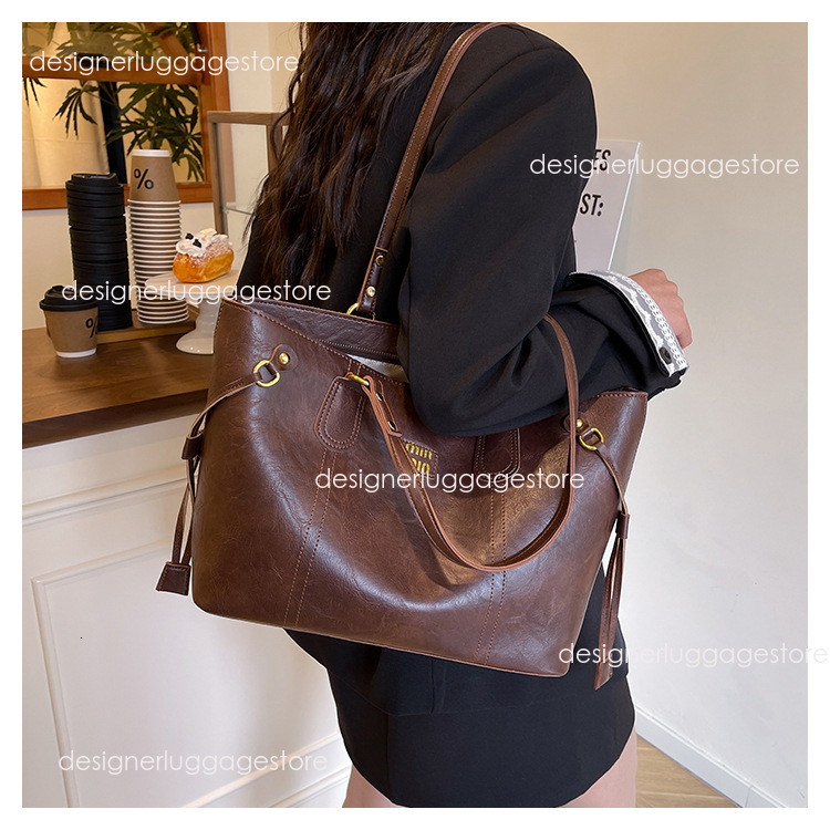 designer Casual Commuter Large Capacity Bag for Women New Vintage Tote Bag Fashion Simple Handbag Versatile Shoulder Crossbody