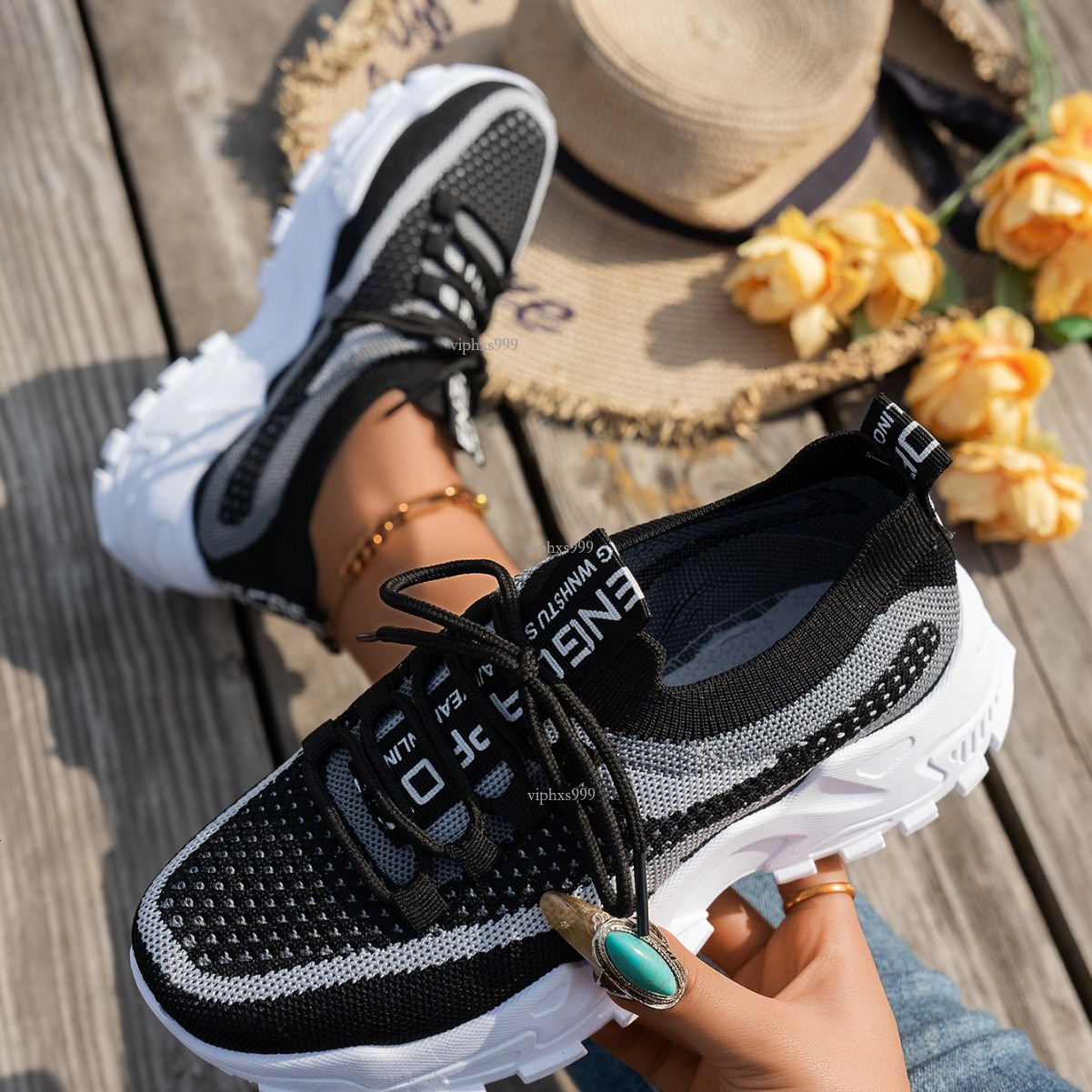 Slip-on Designer Shoes Flyknit Mesh Shoes For Women Cross-border Dropshipping Style All-season Versatile Outdoor Running Thin Breathable Casual Shoes 