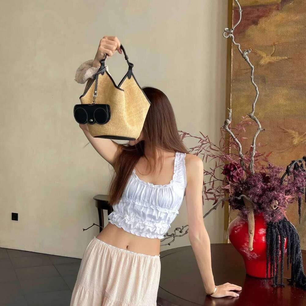 Versatile Summer New Style Straw Woven Genuine Leather Lining Women's Trendy Waist Pack Basket Bag Bucket