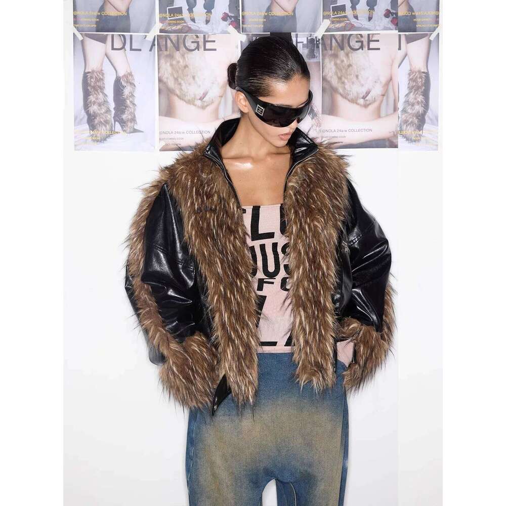 Lautaro Winter Short Thick Warm Pu Leather Patchwork Faux Fur Coat Women Zipper Hairy Punk Style Fluffy Jacket 2025 Streetwear