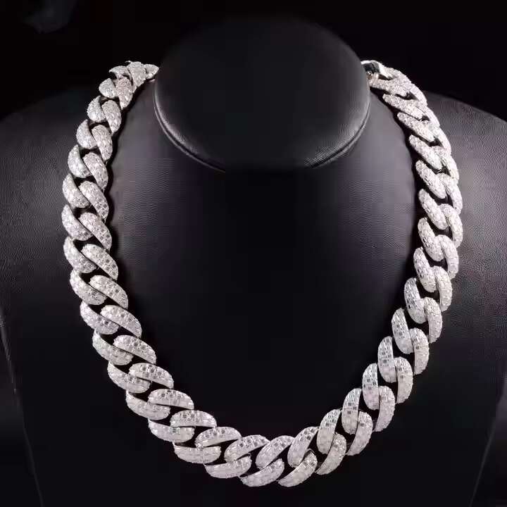 Fashionable DOUYA Necklace with Cubic Zirconia - Elegant Moissanite & 925 Sterling Silver