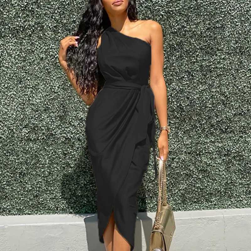 New dress for cross-border womens clothing wholesale in Europe and America irregular diagonal shoulder belt slim fit satin dress XJ250610