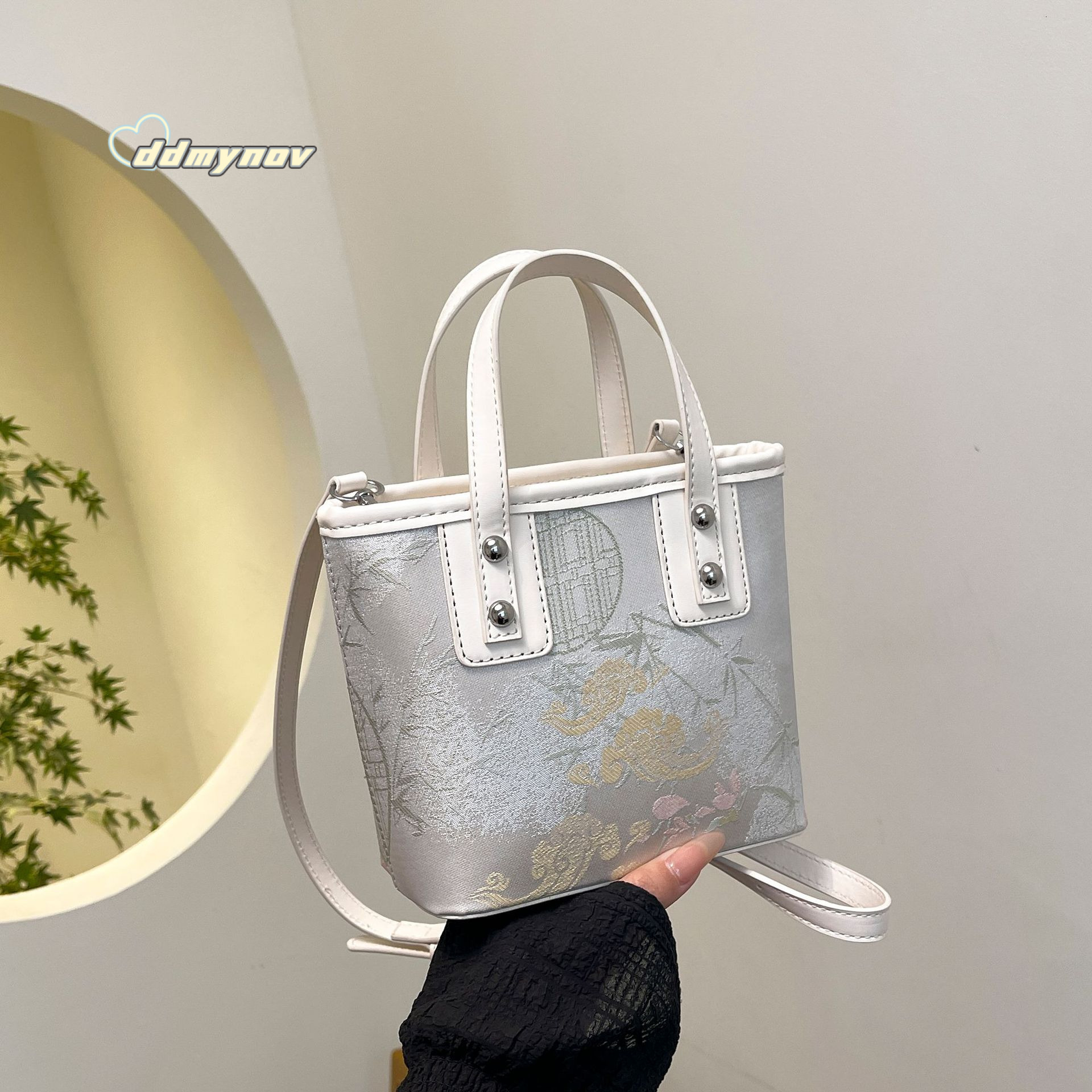 Super Popular Niche Embroidered Butterfly for Women 2025 New Trendy Versatile Crossbody Bag with Multiple Pockets Handbag ddmynov