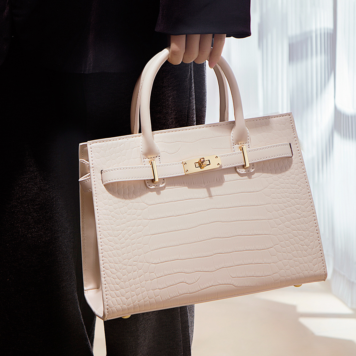 Free Shipping Designer Mom Bags Bag Luxury Crossbody Bag 2025 New High-end Crocodile Pattern Handbag Fashionable And Elegant Gift For Mom Practical