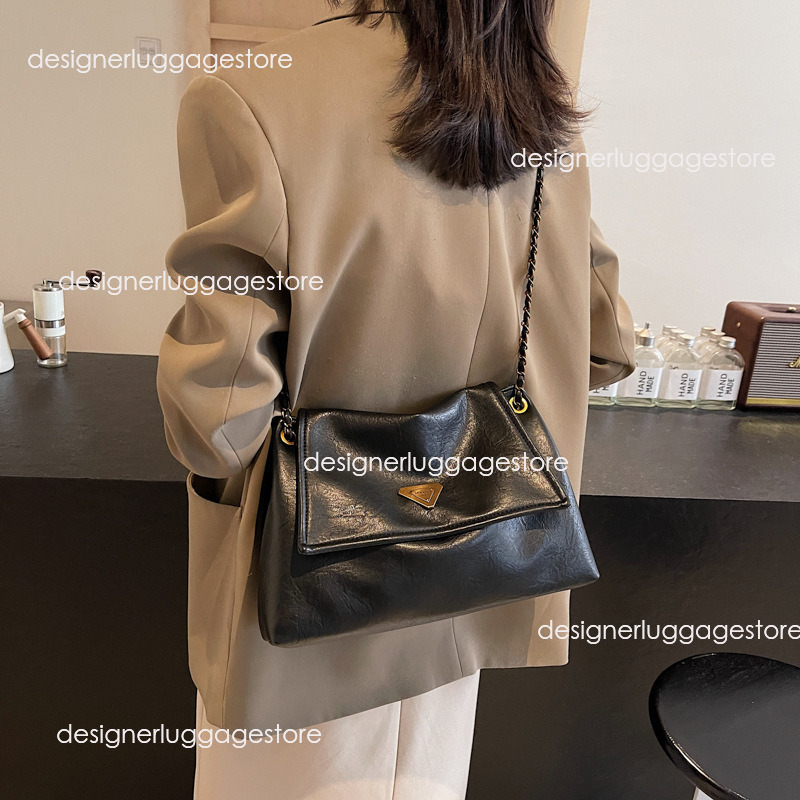 designer Casual Soft Large Capacity Autumn Winter Bag for Women 2025 New Trend Versatile Chain Shoulder Bag Commuter Tote Bag