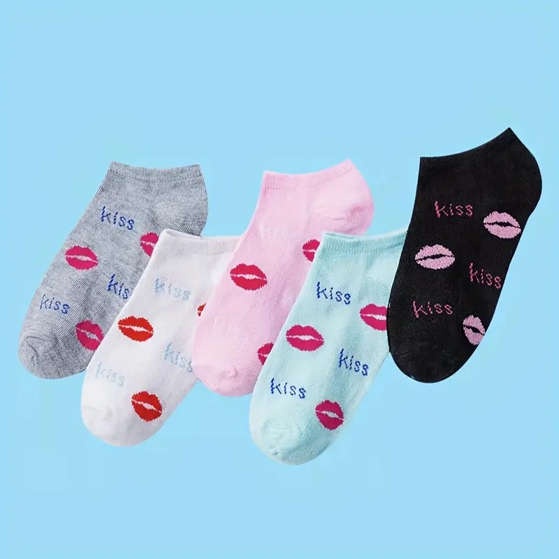 Academy-Inspired Women's Knitwear: Soft Low Cut Boat Socks Perfect for Seasonal Transitions