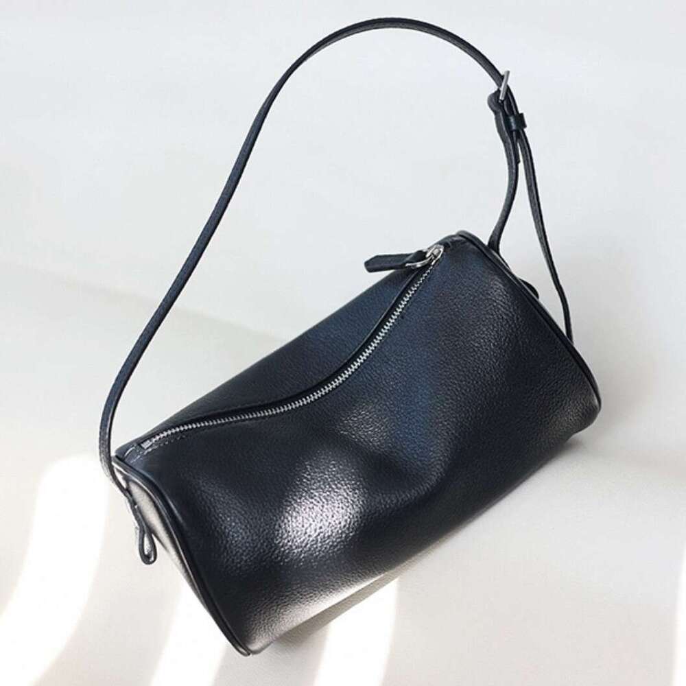 90s Pencil Case Cylinder Minimalist Mini Crossbody Underarm Handheld Pen Holder Bag 2025 Autumn Winter