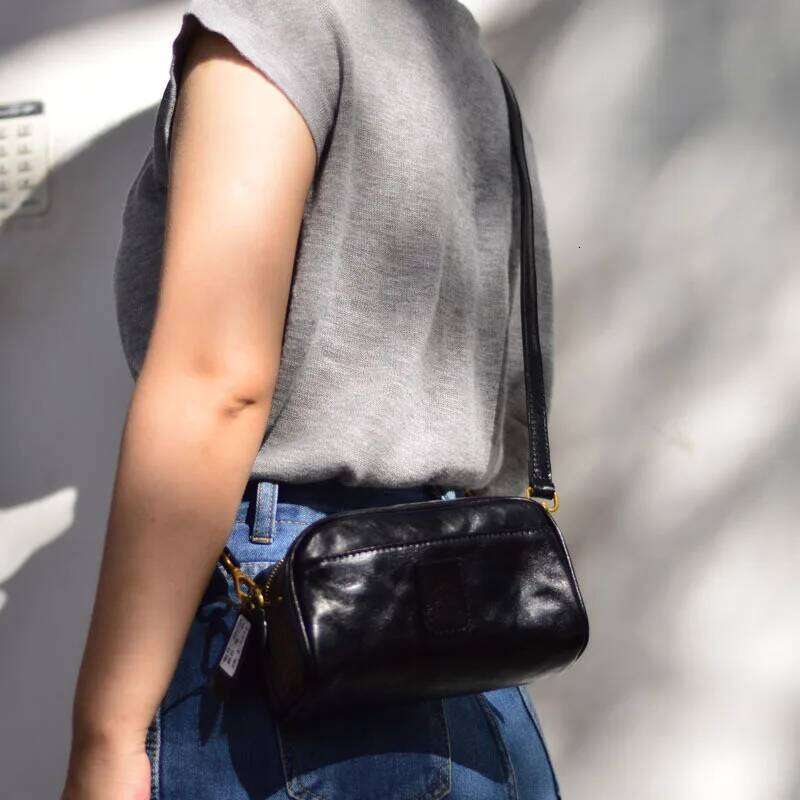 AETOO The First Layer Of Cowhide Foreign Crossbody Retro Boston Single Shoulder Oblique Pillow Bag Leather All-Match Wo