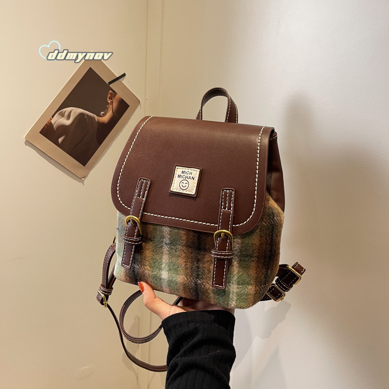 Autumn Winter Woolen Bag Women 2023 New Fashion Plaid Fashionable Handbag for College Students Trendy Small Backpack ddmynov