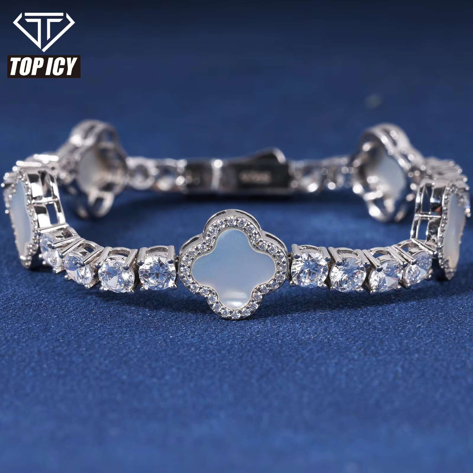 Hot Selling VVS D Moissanite 925 Silver Hip Hop Bangle Jewelry New Design Clover Bracelet Charming Elegant Luxury Bracelet