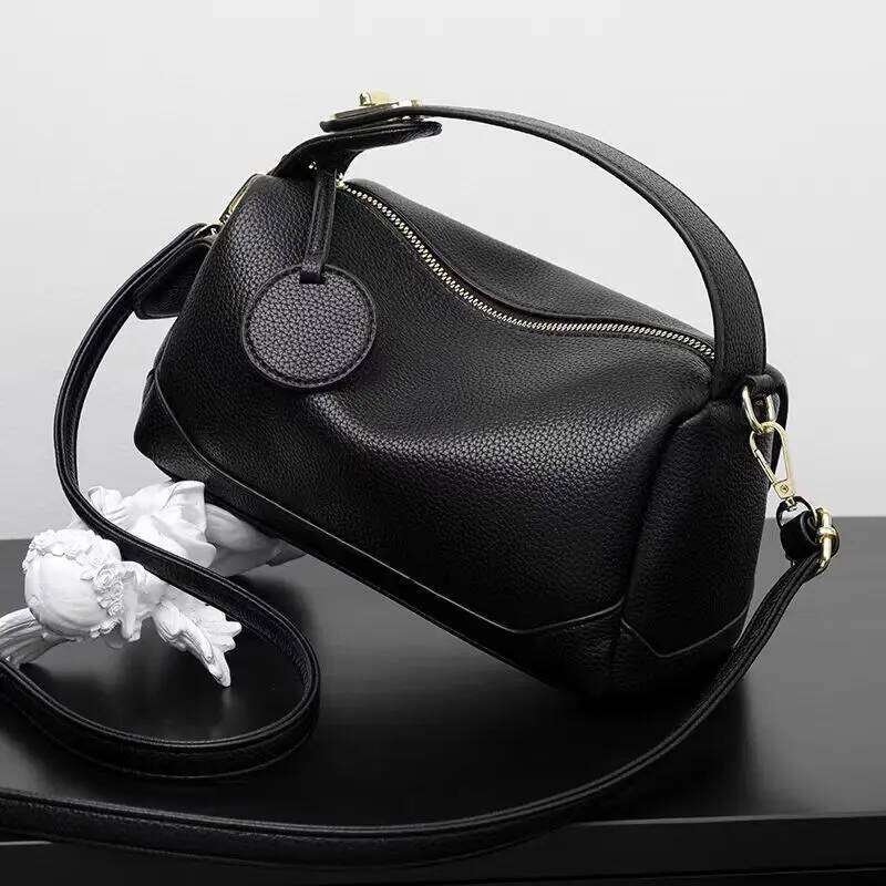Design Pillow Long Strap Boston Large Capacity Spring New Shoulder Messenger Bag Ladies Commuter Handbag