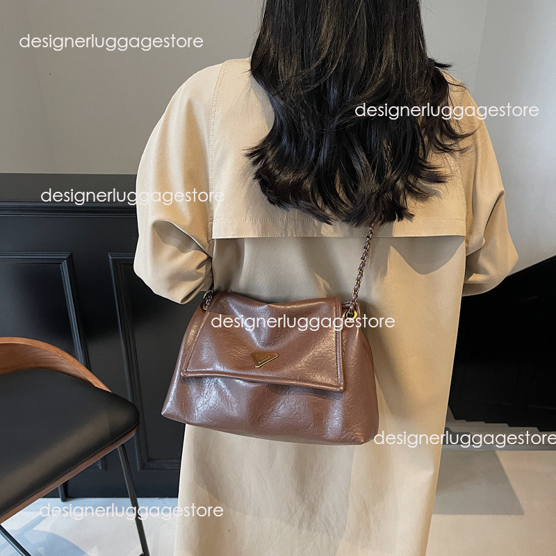 designer Casual Soft Large Capacity Autumn Winter Bag for Women 2025 New Trend Versatile Chain Shoulder Bag Commuter Tote Bag