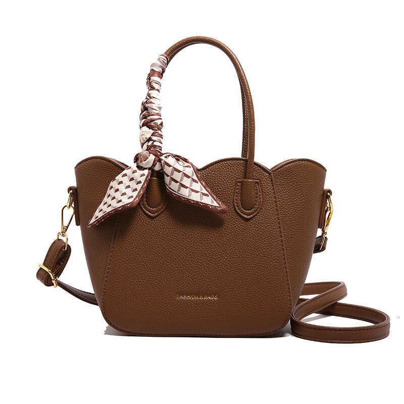 Fashionable Textured Handbag For Women New Simple Personality Versatile Shoulder Elegant Trendy Crossbody Tote Bag