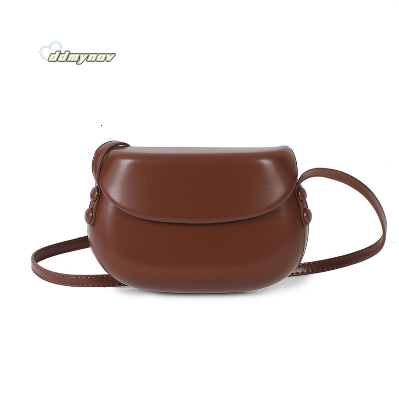 Hot Selling Women's Versatile 2025 Autumn Winter New Large Shell Saddle Student Party Shoulder Crossbody Small Bag ddmynov