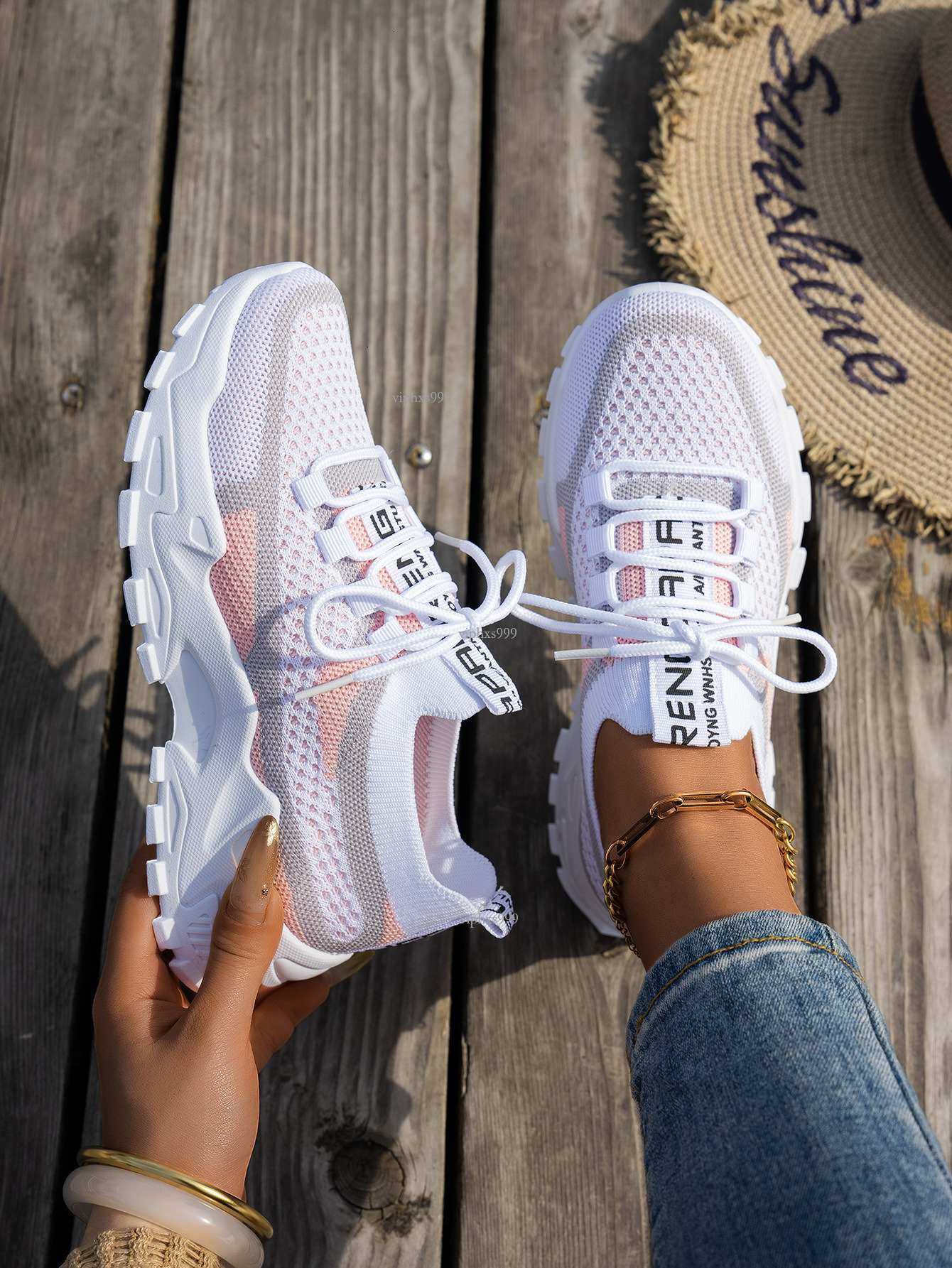 Slip-on Designer Shoes Flyknit Mesh Shoes For Women Cross-border Dropshipping Style All-season Versatile Outdoor Running Thin Breathable Casual Shoes 