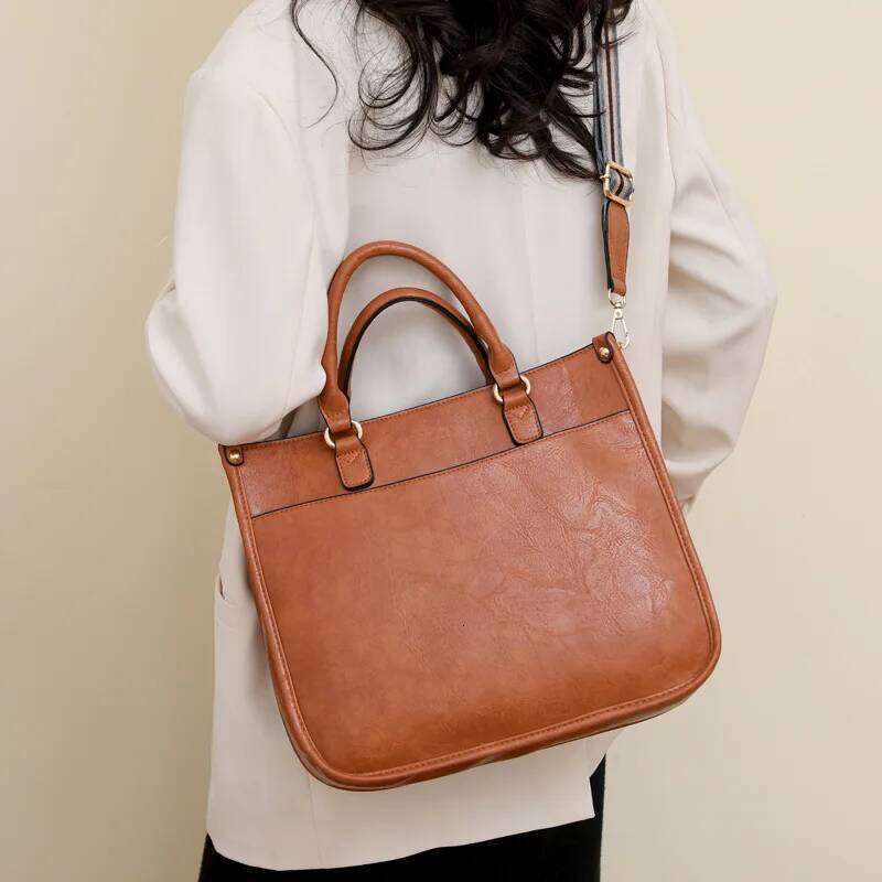 Designer Luxury 2025 New Casual Retro Women's Crossbody Daily Handbag Briefcase Fashion PU Leather Commuting Shopping Shoulder Bag For Women