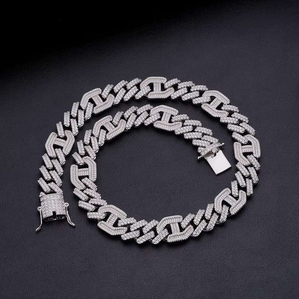 OACOCA New Design VVS D Moissanite Men Necklace Fully Iced Out Diamonds 10k Gold Cuban Link Chain HOT