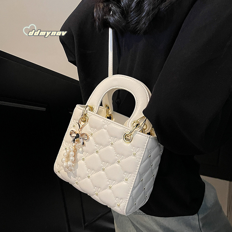 2025 Summer New Princess Diana Women's Casual Handbag Niche Texture Fashion Versatile Shoulder Crossbody Bag ddmynov